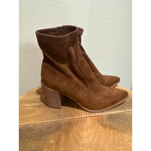 Steve Madden Viper Faux Suede Brown Pull On Ankle Boot size 9.5 - Picture 1 of 7